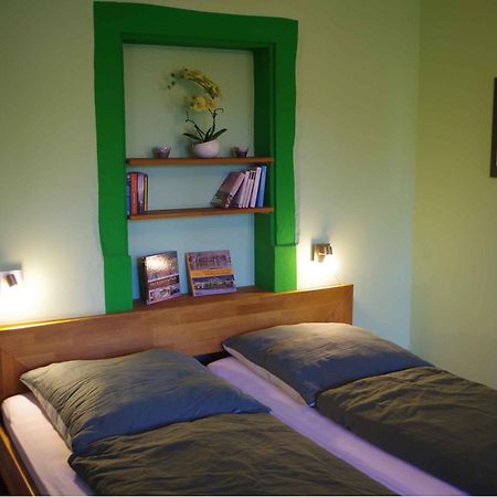 Ferien-Wohnung Am Menzer-Park Neckargemund Luaran gambar